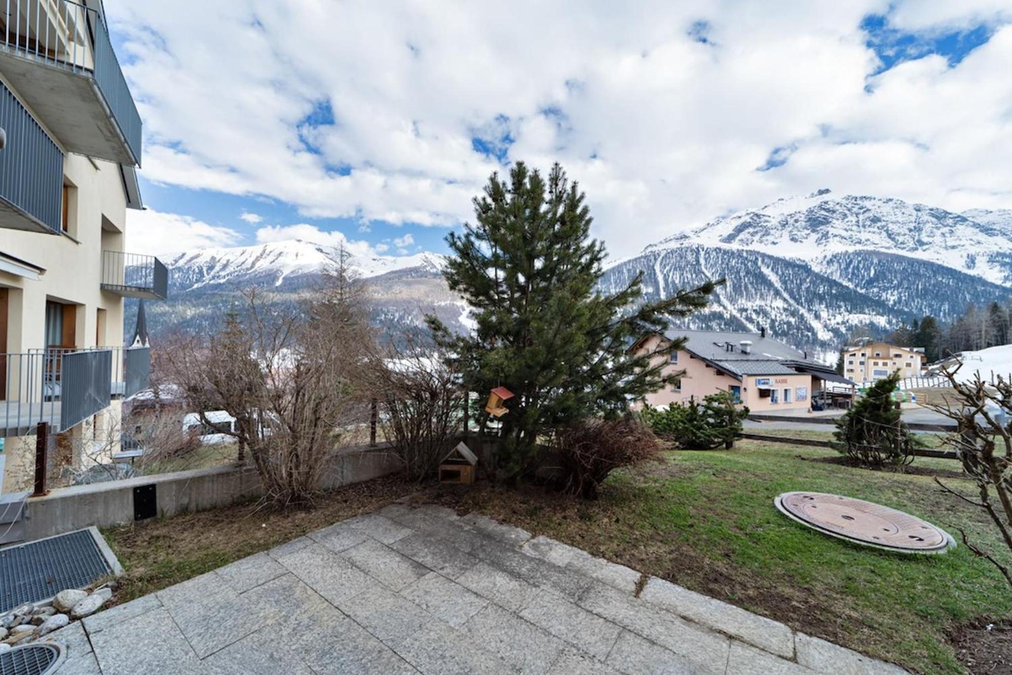 Ferienwohnung Chesa Ladina - Zuoz Exterior foto